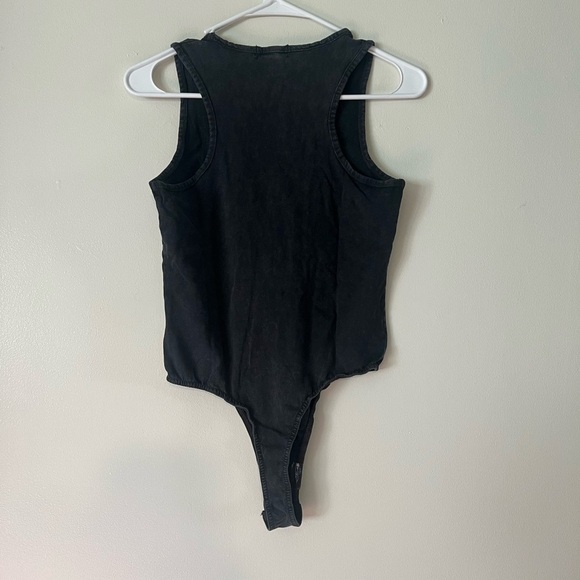 PrettyLittleThing Black Bodysuit High Neck Sleeveless - Picture 3 of 3